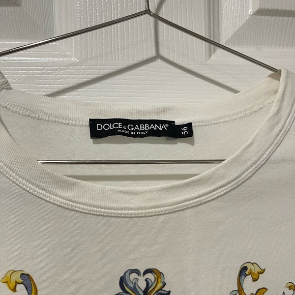 Dolce & Gabbana Cream Top with Artistic Motif - Picture 2 of 5